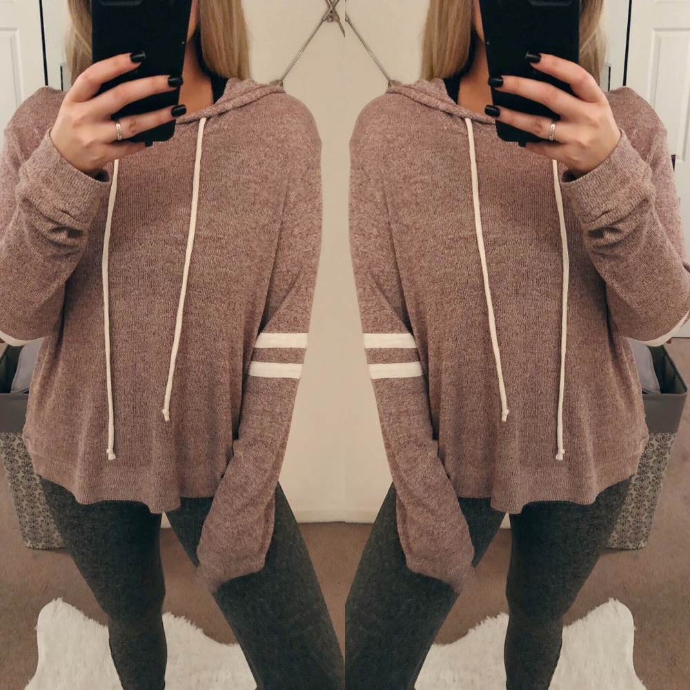 •NWT Hoodie•